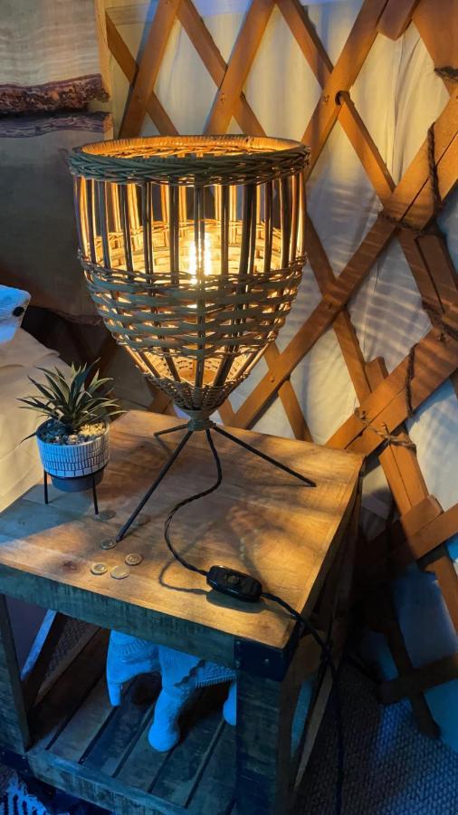 O Dan Y Coed Luxury Yurt With Hot Tub Hotel Chwilog Luaran gambar