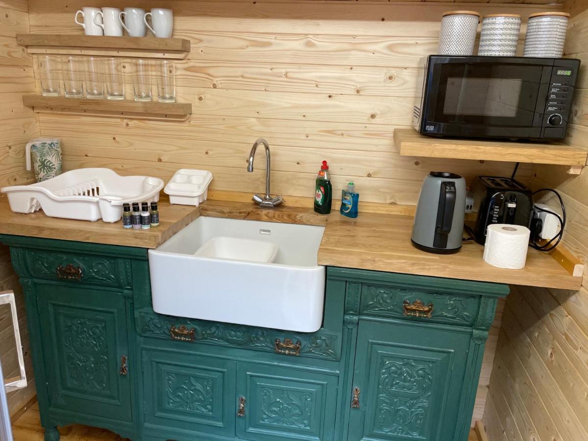 O Dan Y Coed Luxury Yurt With Hot Tub Hotel Chwilog Luaran gambar